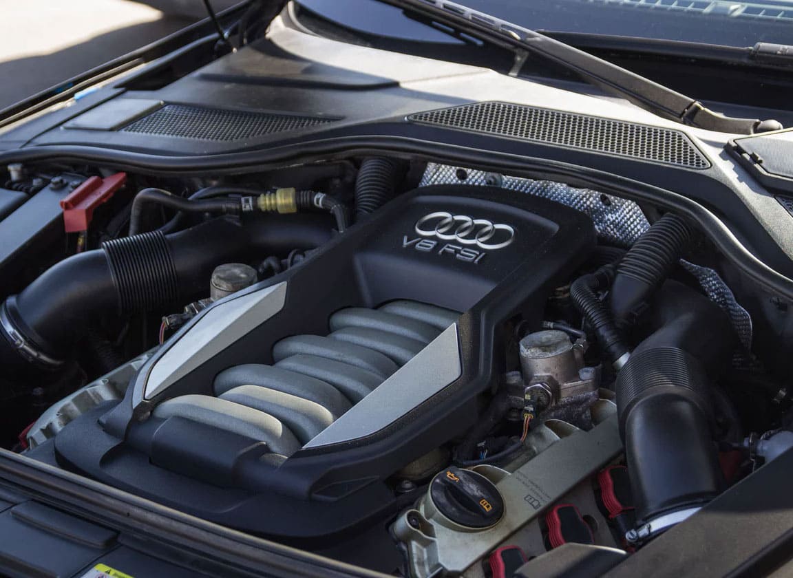 Открыть капот Audi
