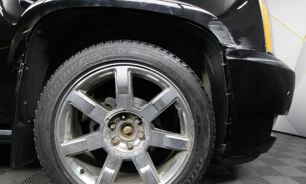 Снять секретки с колес Cadillac