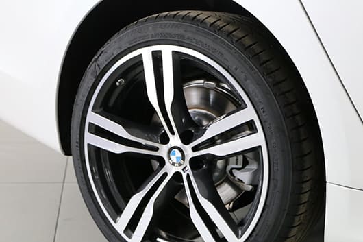 Снять секретку с колеса BMW 5