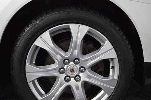 Снять секретку с колеса Cadillac XLR