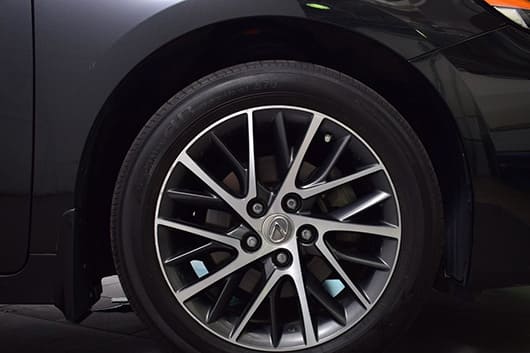 Снять секретку с колеса Lexus CT