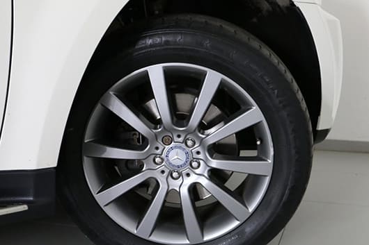 Снять секретку с колеса Mercedes Viano