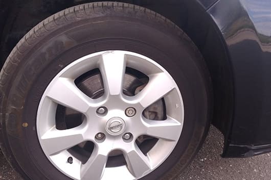 Снять секретку с колеса Nissan Almera