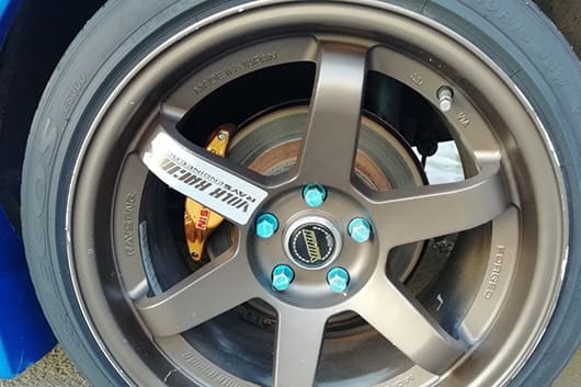 Снять секретку с колеса Nissan Sentra
