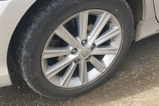 Снять секретку с колеса Toyota Verso