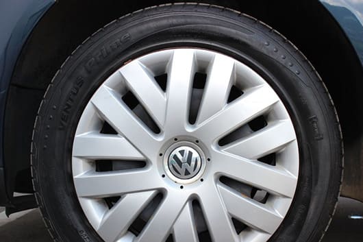 Снять секретку с колеса Volkswagen Beetle
