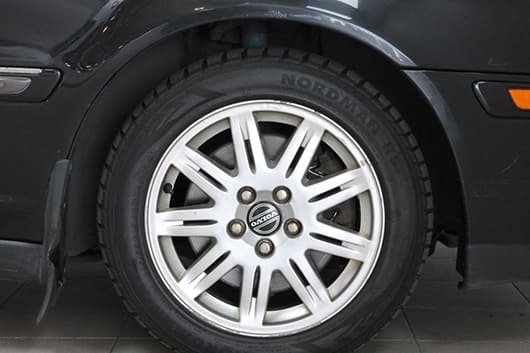 Снять секретку с колеса Volvo C30