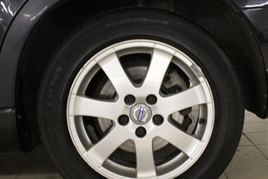 Снять секретку с колеса Volvo S40